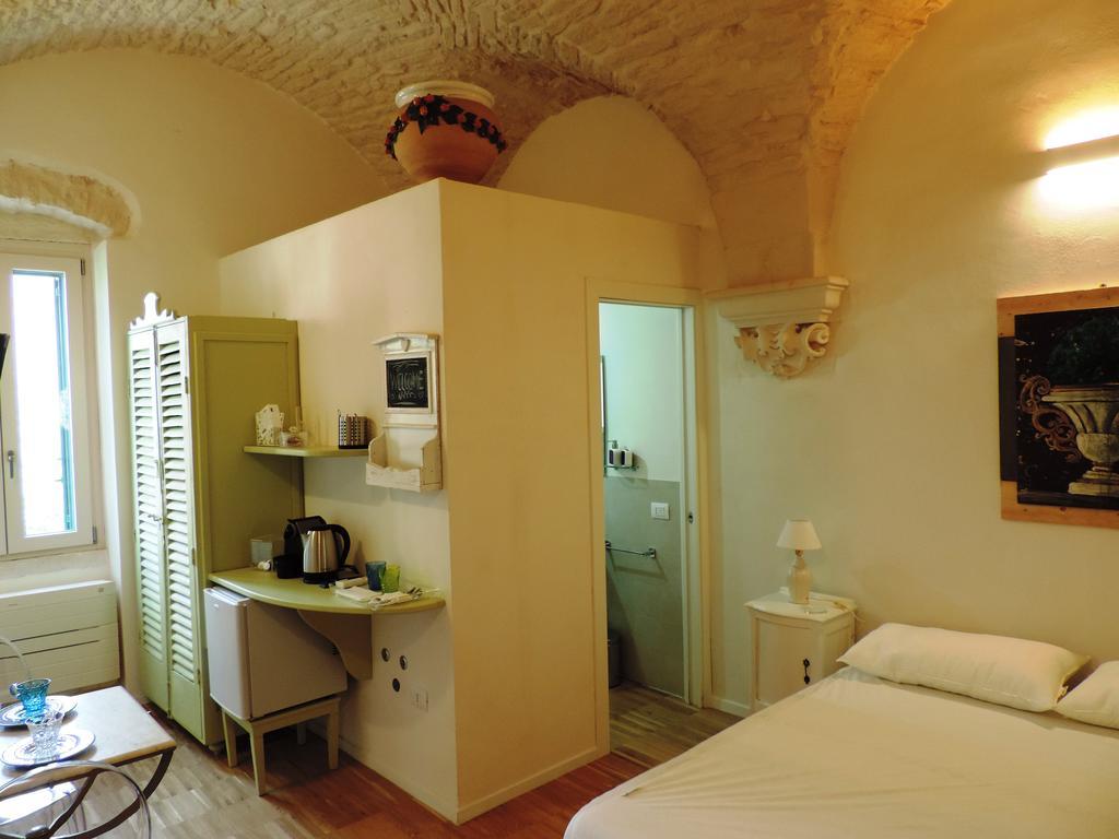 Casa Adele - Dimora Del 1700 Nel Centro Storico Bed & Breakfast Martina Franca Eksteriør bilde