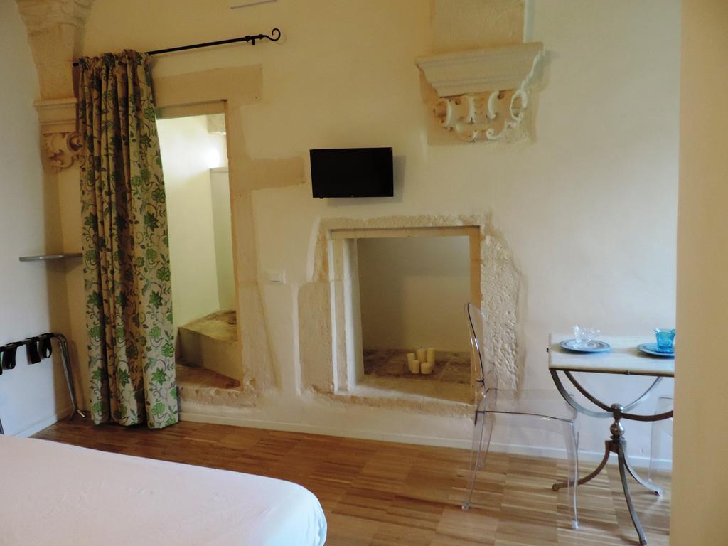 Casa Adele - Dimora Del 1700 Nel Centro Storico Bed & Breakfast Martina Franca Eksteriør bilde