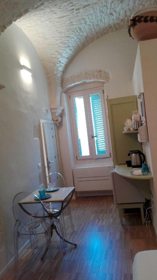 Casa Adele - Dimora Del 1700 Nel Centro Storico Bed & Breakfast Martina Franca Eksteriør bilde